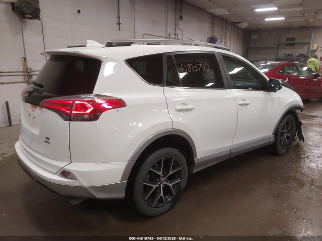 Продаж на аукціоні авто 2018 Toyota Rav4 Se, vin: 2T3JFREV3JW795442, номер лоту: 44810742