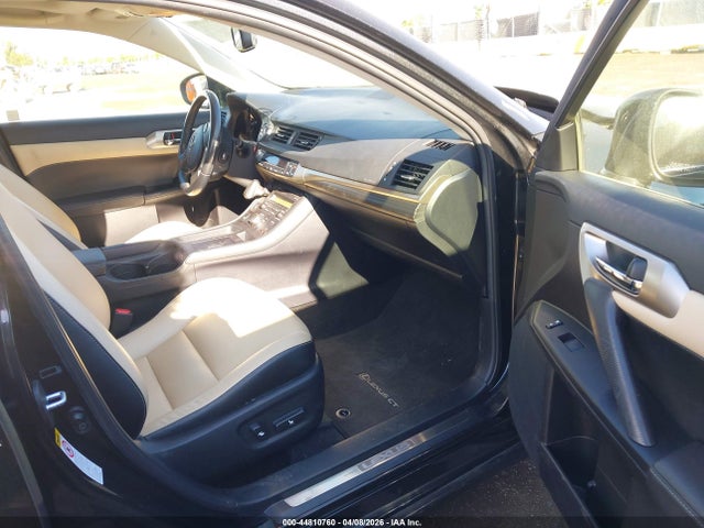 JTHKD5BH9H2290654 Lexus Ct Ct 200h F Sport