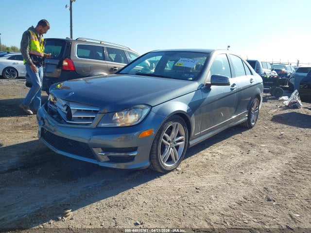 Продажа на аукционе авто 2012 Mercedes-benz C 300 Luxury 4matic/sport 4matic, vin: WDDGF8BB1CR202488, номер лота: 44810761