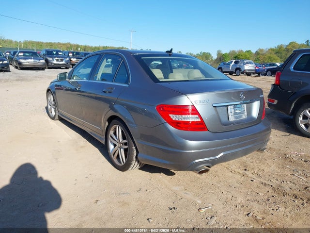 Продажа на аукционе авто 2012 Mercedes-benz C 300 Luxury 4matic/sport 4matic, vin: WDDGF8BB1CR202488, номер лота: 44810761