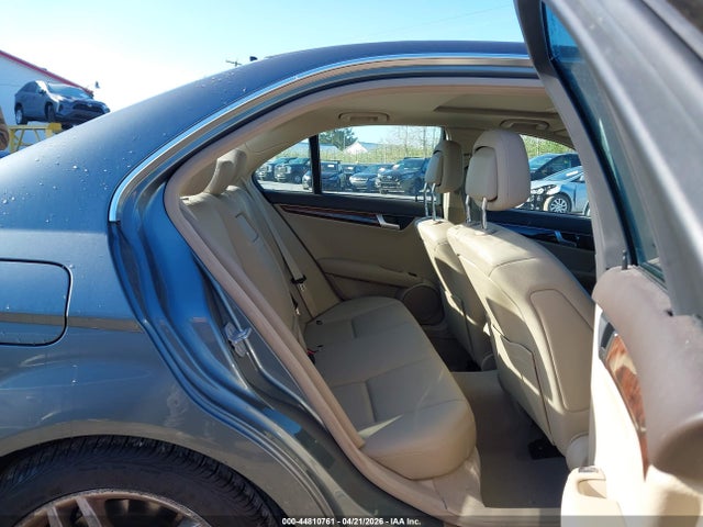 Продажа на аукционе авто 2012 Mercedes-benz C 300 Luxury 4matic/sport 4matic, vin: WDDGF8BB1CR202488, номер лота: 44810761