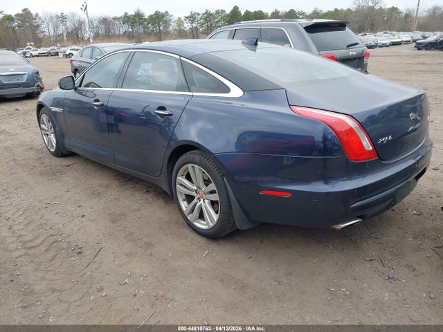 2016 JAGUAR XJ SAJWJ2GD0G8V93416 Photo 2