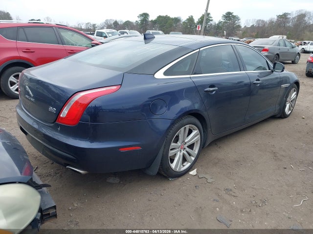 2016 JAGUAR XJ SAJWJ2GD0G8V93416 Photo 3