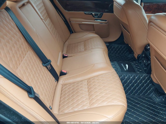 2016 JAGUAR XJ SAJWJ2GD0G8V93416 Photo 7