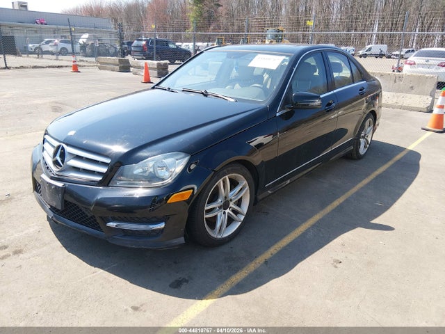 2012 MERCEDES-BENZ C 300 WDDGF8BB1CF876884 Photo 1