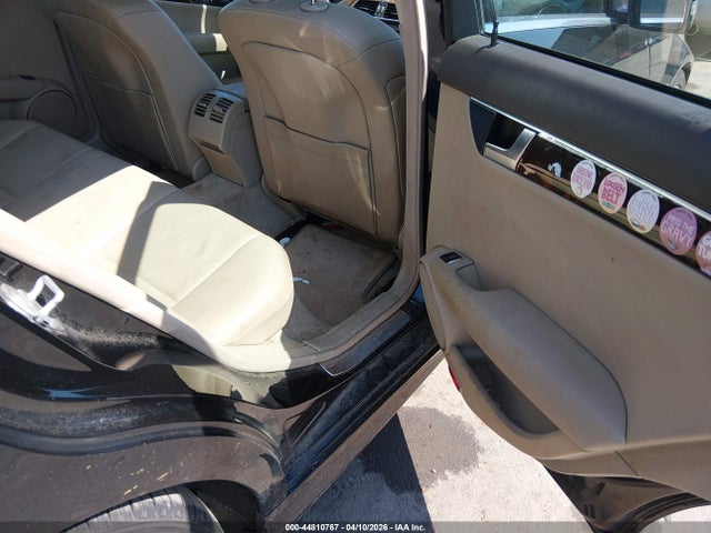 2012 MERCEDES-BENZ C 300 WDDGF8BB1CF876884 Photo 7