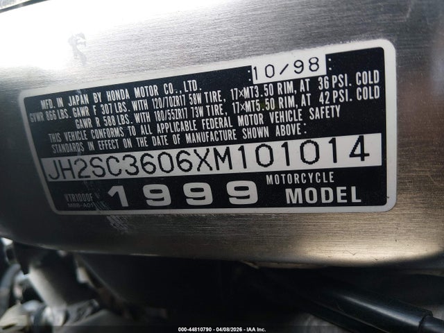44810790 :رقم المزاد ، JH2SC3606XM101014 vin ، 1999 Honda Vtr1000 F مزاد بيع