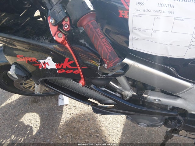 44810790 :رقم المزاد ، JH2SC3606XM101014 vin ، 1999 Honda Vtr1000 F مزاد بيع