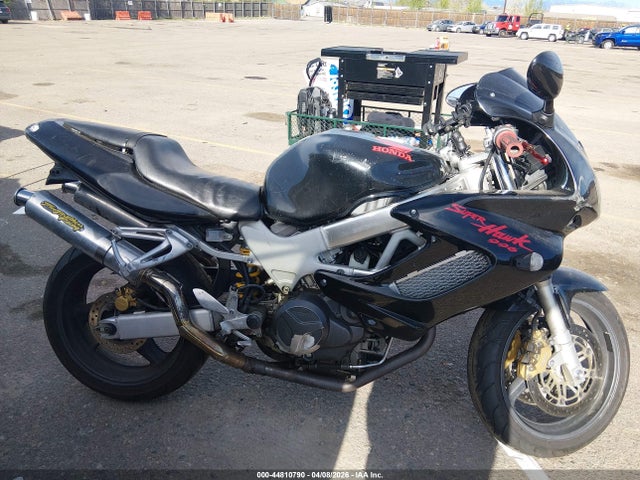 44810790 :رقم المزاد ، JH2SC3606XM101014 vin ، 1999 Honda Vtr1000 F مزاد بيع