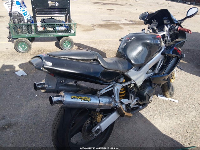 44810790 :رقم المزاد ، JH2SC3606XM101014 vin ، 1999 Honda Vtr1000 F مزاد بيع