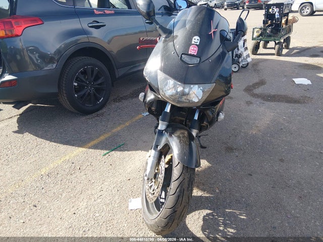 44810790 :رقم المزاد ، JH2SC3606XM101014 vin ، 1999 Honda Vtr1000 F مزاد بيع