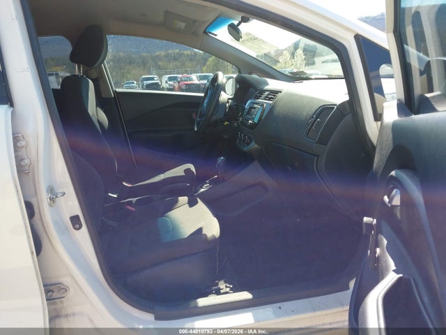 44810793 :رقم المزاد ، KNADM4A32G6574920 vin ، 2016 Kia Rio Lx مزاد بيع