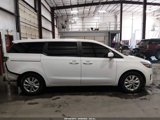 KNDMB5C15H6219106 KIA SEDONA LX