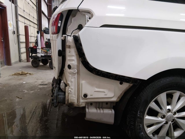 KNDMB5C15H6219106 KIA SEDONA LX