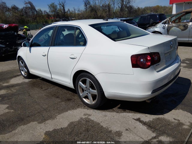44810817 :رقم المزاد ، 3VWRM71K68M121061 vin ، 2008 Volkswagen Jetta Se/sel مزاد بيع