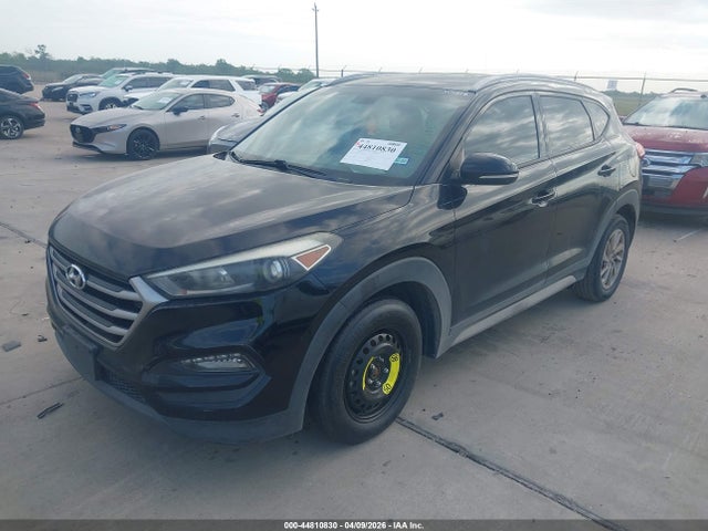 KM8J33A48HU479542 Hyundai Tucson Se Plus