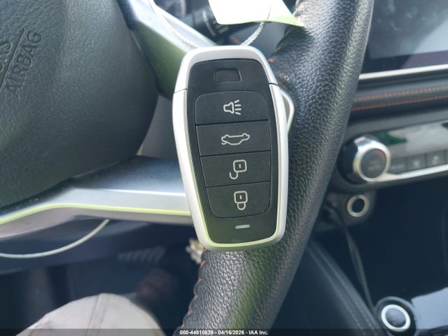 3N1CP5CU4JL527406 Nissan KICKS SR