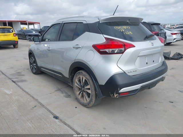 3N1CP5CU4JL527406 Nissan KICKS SR