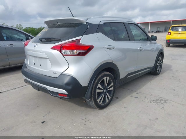 3N1CP5CU4JL527406 Nissan KICKS SR