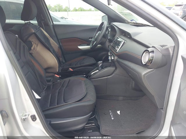 3N1CP5CU4JL527406 Nissan KICKS SR