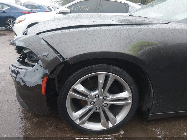 44810910 :رقم المزاد ، 2C3CDXBG3FH865803 vin ، 2015 Dodge Charger Se مزاد بيع