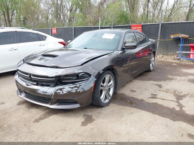 44810910 :رقم المزاد ، 2C3CDXBG3FH865803 vin ، 2015 Dodge Charger Se مزاد بيع