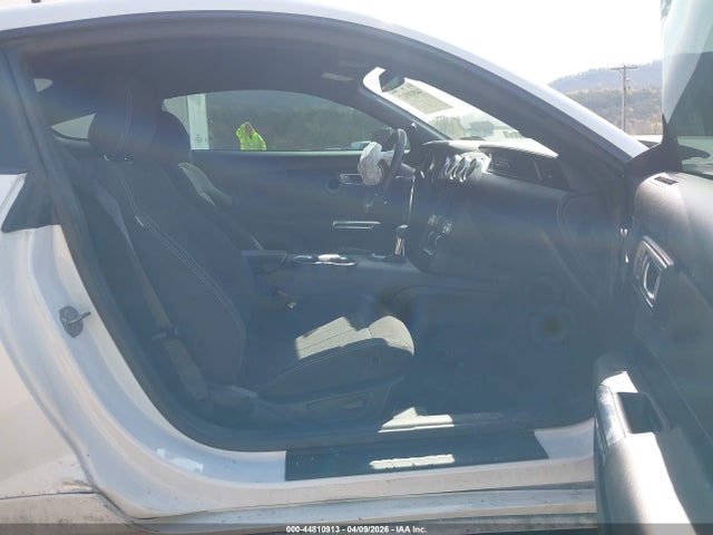 Продажа на аукционе авто 2021 Ford Mustang Ecoboost Fastback, vin: 1FA6P8TH6M5155947, номер лота: 44810913