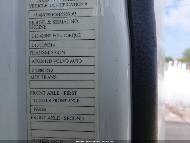 Продаж на аукціоні авто 2017 Volvo Vnl, vin: 4V4NC9EH5HN983163, номер лоту: 44810914