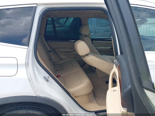 44810954 :رقم المزاد ، 5UXWZ7C52F0M82753 vin ، 2015 Bmw X3 Sdrive28i مزاد بيع