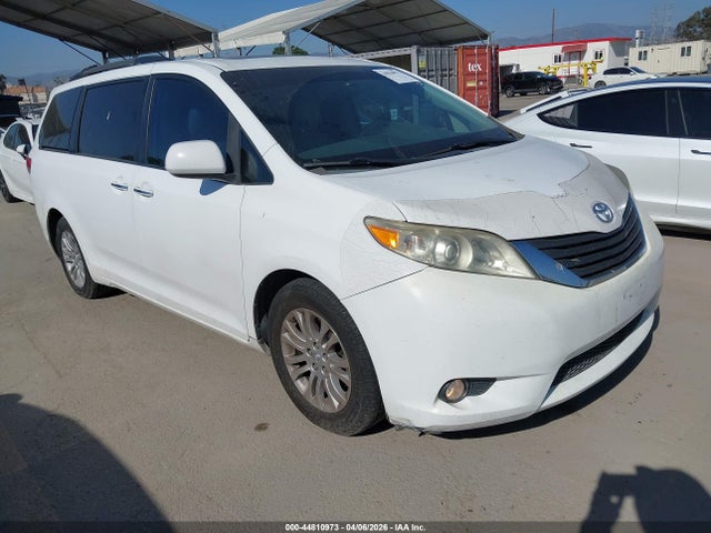 2011 TOYOTA SIENNA 5TDYK3DC7BS007370