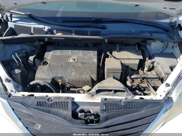 2011 TOYOTA SIENNA 5TDYK3DC7BS007370 Photo 9