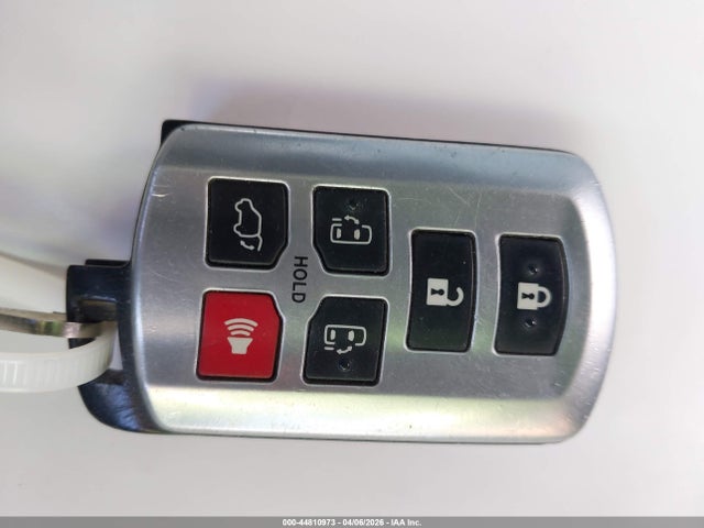 2011 TOYOTA SIENNA 5TDYK3DC7BS007370 Photo 10