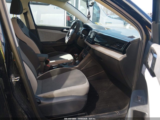 44810988 :رقم المزاد ، 3VVAX7B2XNM018695 vin ، 2022 Volkswagen Taos 1.5t S مزاد بيع