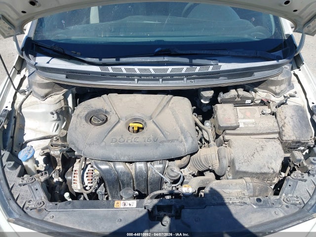 44810992 :رقم المزاد ، KNAFK4A68F5295940 vin ، 2015 Kia Forte Lx مزاد بيع