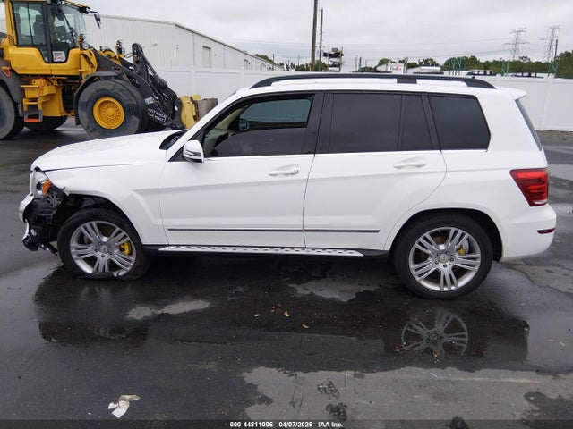 Продажа на аукционе авто 2015 Mercedes-benz Glk 350, vin: WDCGG5HB3FG340637, номер лота: 44811006