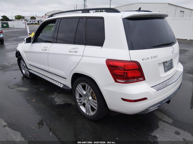 2015 MERCEDES-BENZ GLK 350 WDCGG5HB3FG340637 Photo 2