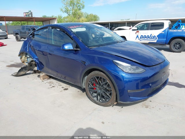 Продажа на аукционе авто 2022 Tesla Model Y Performance Dual Motor All-wheel Drive, vin: 7SAYGDEF5NF505711, номер лота: 44811025