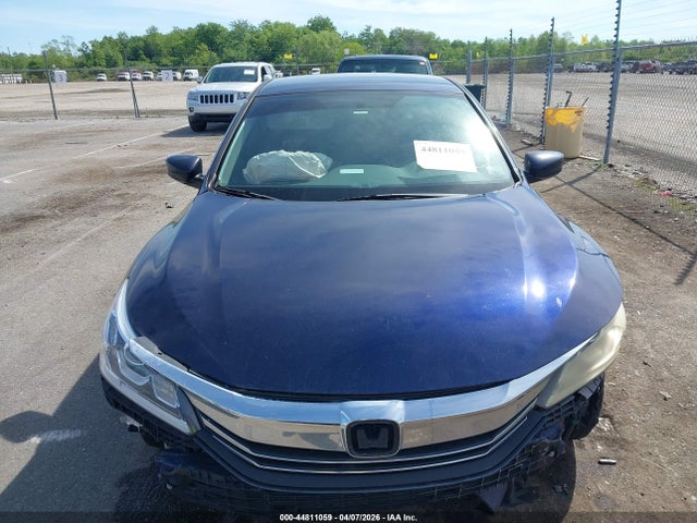 Продаж на аукціоні авто 2016 Honda Accord Lx, vin: 1HGCR2F33GA232386, номер лоту: 44811059