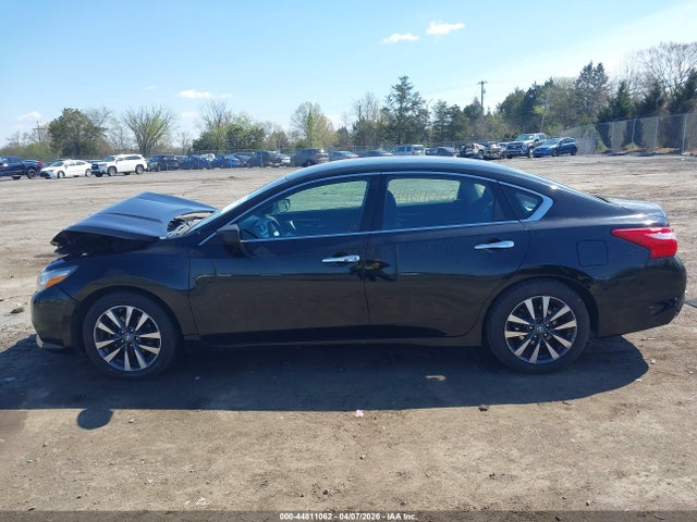 44811062 :رقم المزاد ، 1N4AL3APXHC277439 vin ، 2017 Nissan Altima 2.5 Sv مزاد بيع