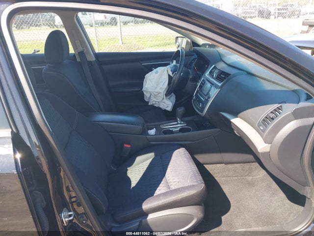 44811062 :رقم المزاد ، 1N4AL3APXHC277439 vin ، 2017 Nissan Altima 2.5 Sv مزاد بيع