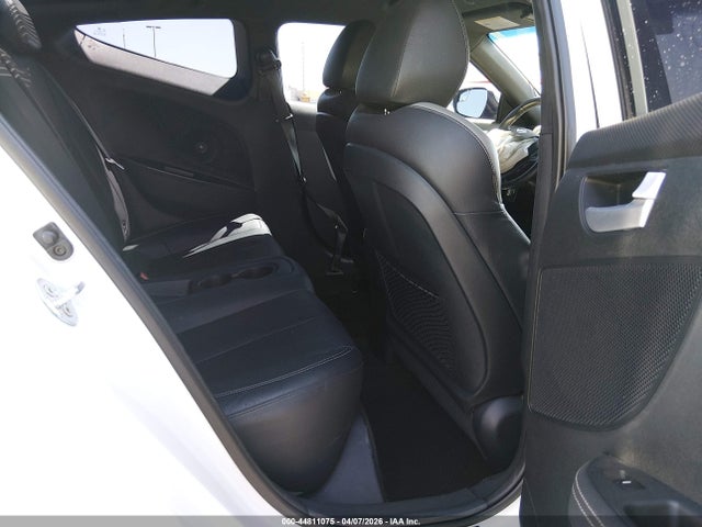 KMHTC6AE5HU308914 Hyundai Veloster Turbo