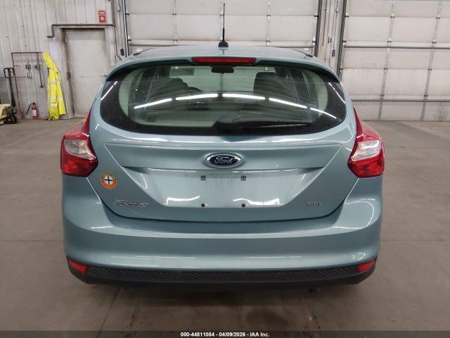 44811084 :رقم المزاد ، 1FAHP3M29CL313763 vin ، 2012 Ford Focus Sel مزاد بيع