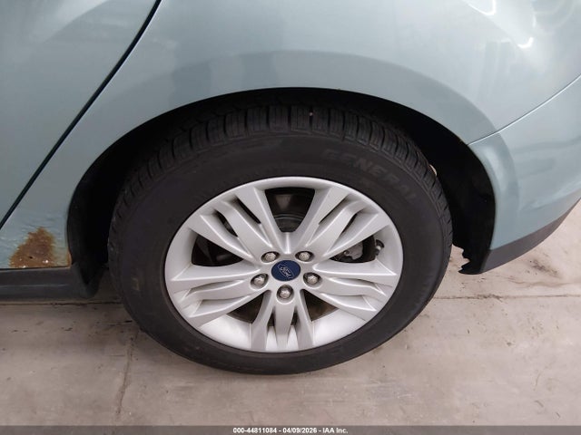 44811084 :رقم المزاد ، 1FAHP3M29CL313763 vin ، 2012 Ford Focus Sel مزاد بيع