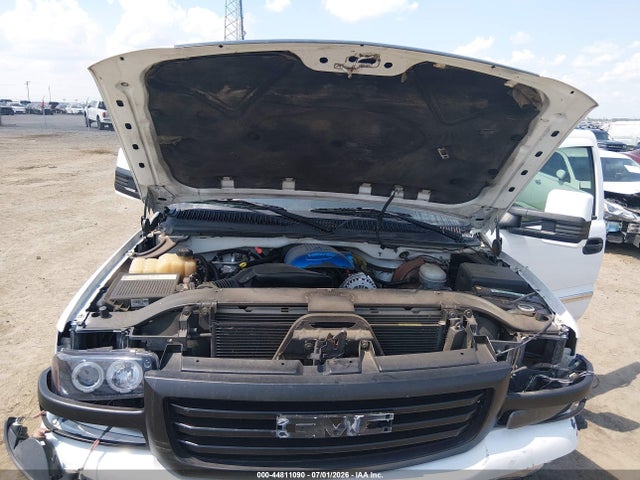 44811090 :رقم المزاد ، 2GTEK13T651164747 vin ، 2005 Gmc Sierra 1500 Sle مزاد بيع