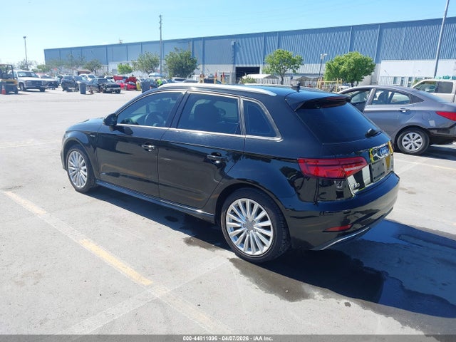 2018 Audi A3 E-tron 1.4t Premium/1.4t Tech Premium მანქანა იყიდება აუქციონზე, vin: WAUUPBFFXJA084633, აუქციონის ნომერი: 44811096