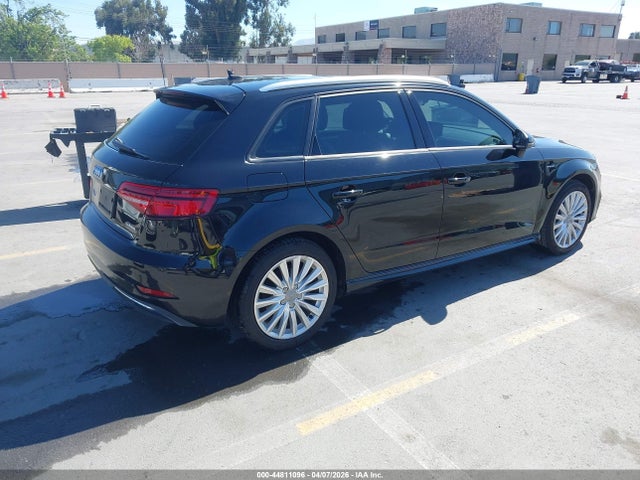 2018 Audi A3 E-tron 1.4t Premium/1.4t Tech Premium მანქანა იყიდება აუქციონზე, vin: WAUUPBFFXJA084633, აუქციონის ნომერი: 44811096
