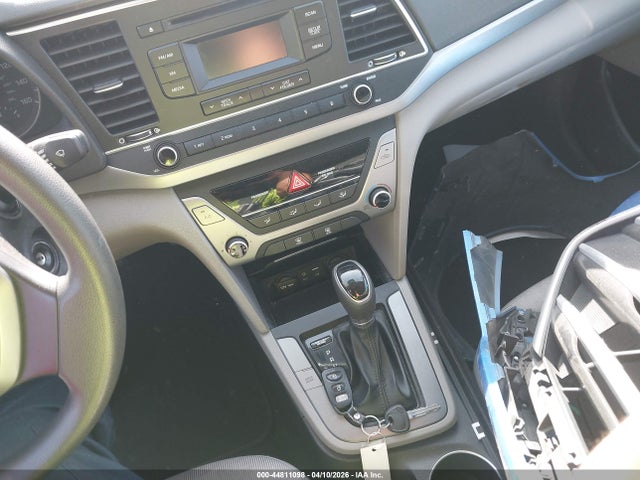 44811098 :رقم المزاد ، KMHD74LF7HU094088 vin ، 2017 Hyundai Elantra Se مزاد بيع