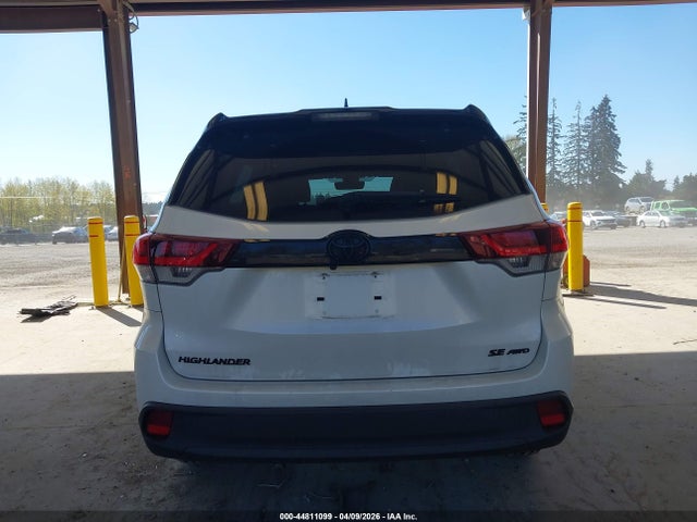 5TDJZRFH4KS971028 Toyota Highlander Se