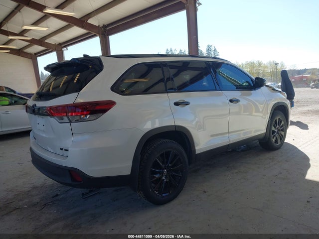 2019 TOYOTA HIGHLANDER 5TDJZRFH4KS971028 Photo 3