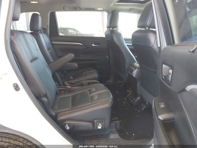 2019 TOYOTA HIGHLANDER 5TDJZRFH4KS971028 Photo 7